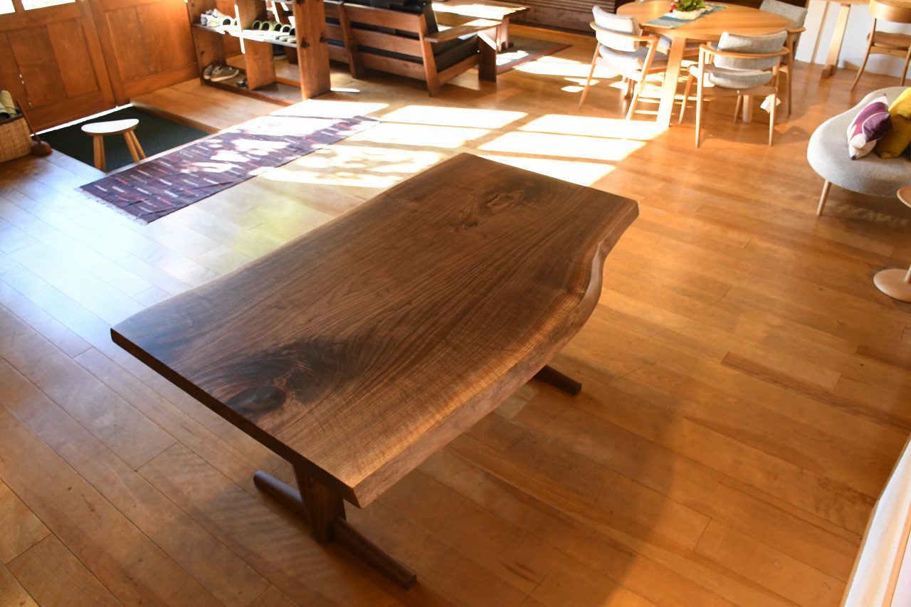 ウォールナット　1500一枚板テーブル | マルカ木工