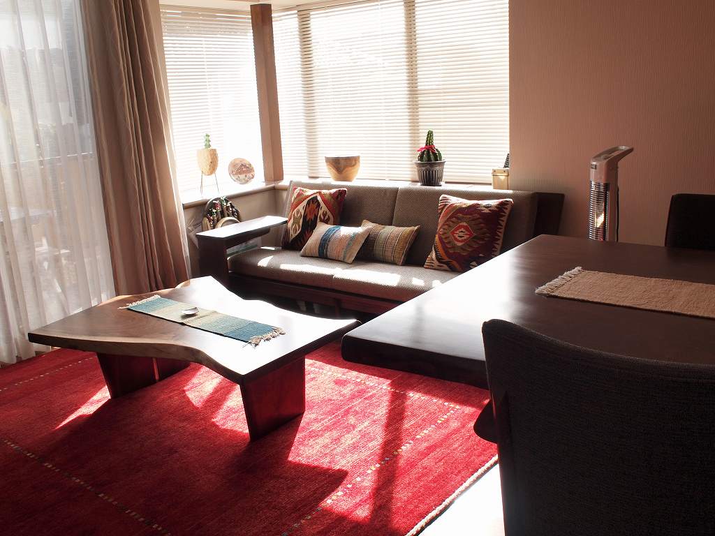 ギャッベの新しい世界展~春のゾランヴァリギャッベ新作展~ | マルカ木工